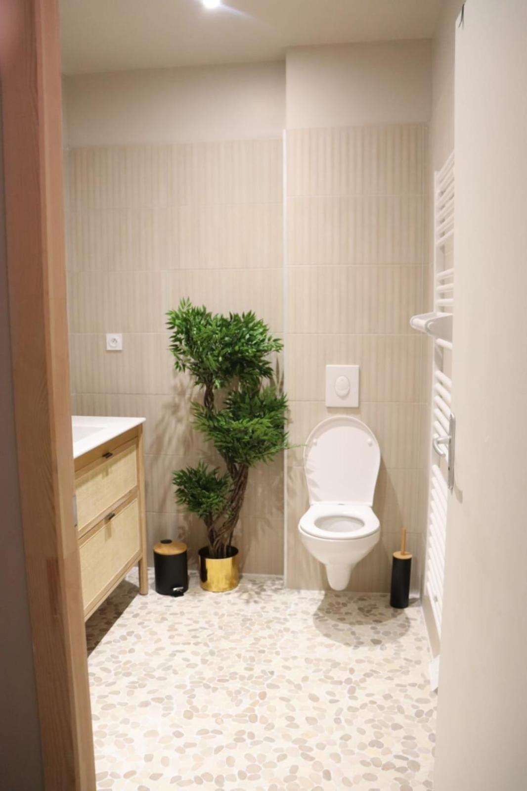 Loveroom Japon Avec Balneotherapie Toulon Exterior photo
