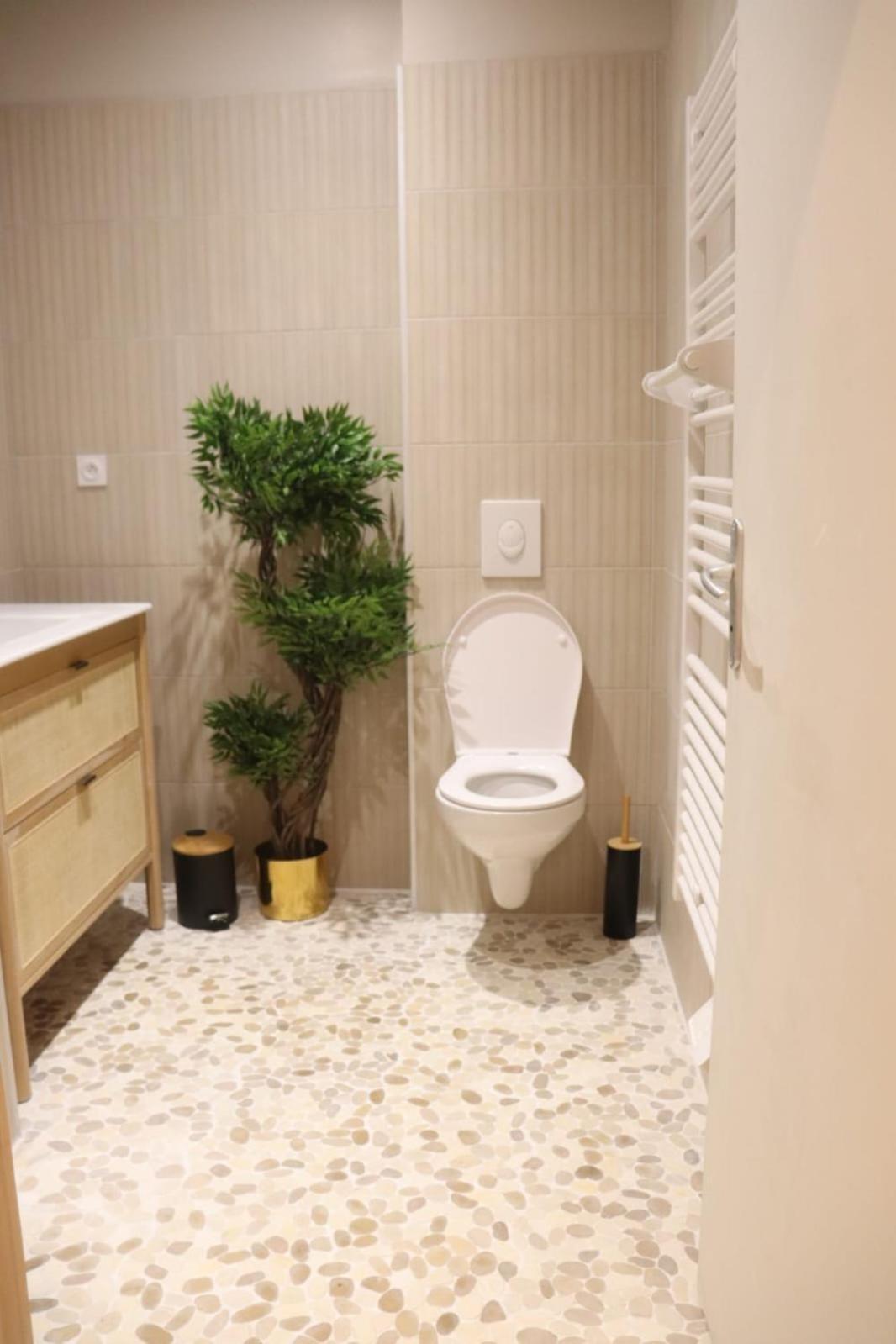 Loveroom Japon Avec Balneotherapie Toulon Exterior photo