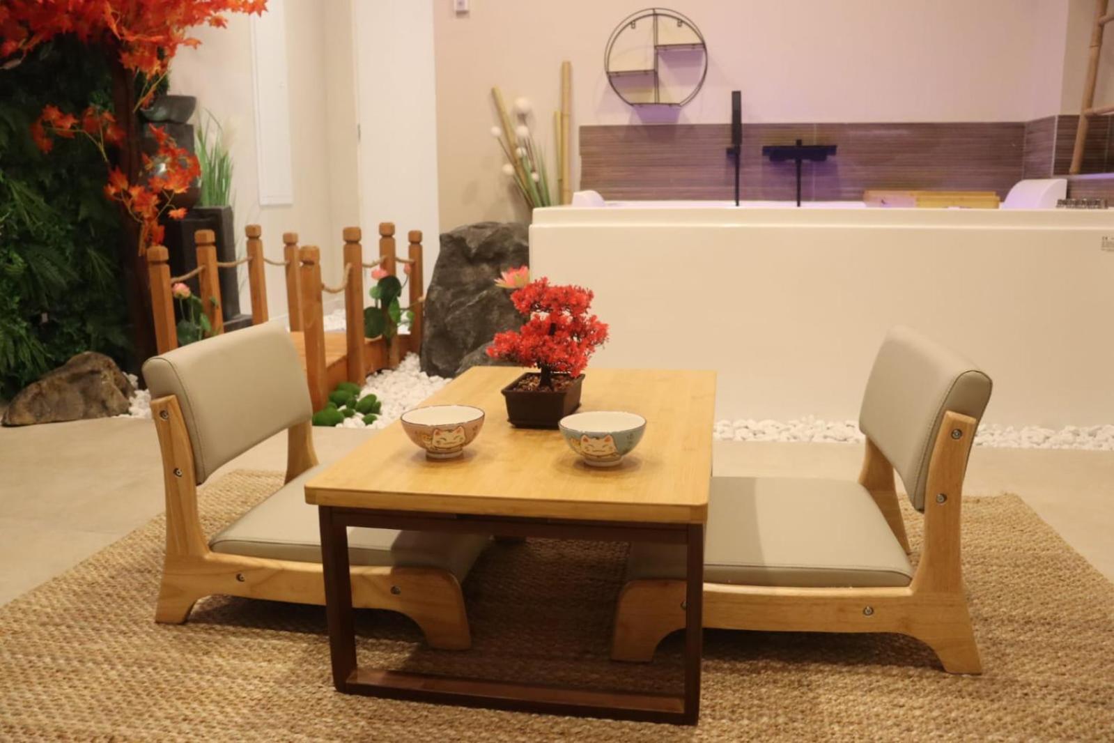 Loveroom Japon Avec Balneotherapie Toulon Exterior photo